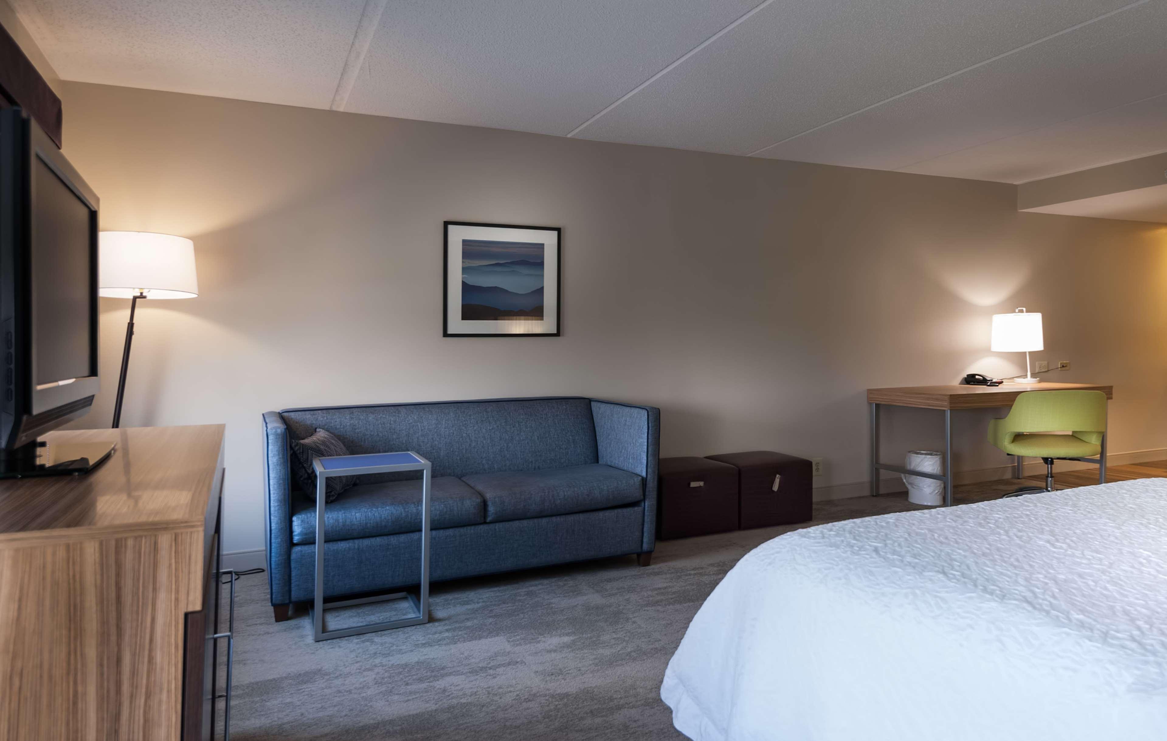 Hampton Doylestown Hotel