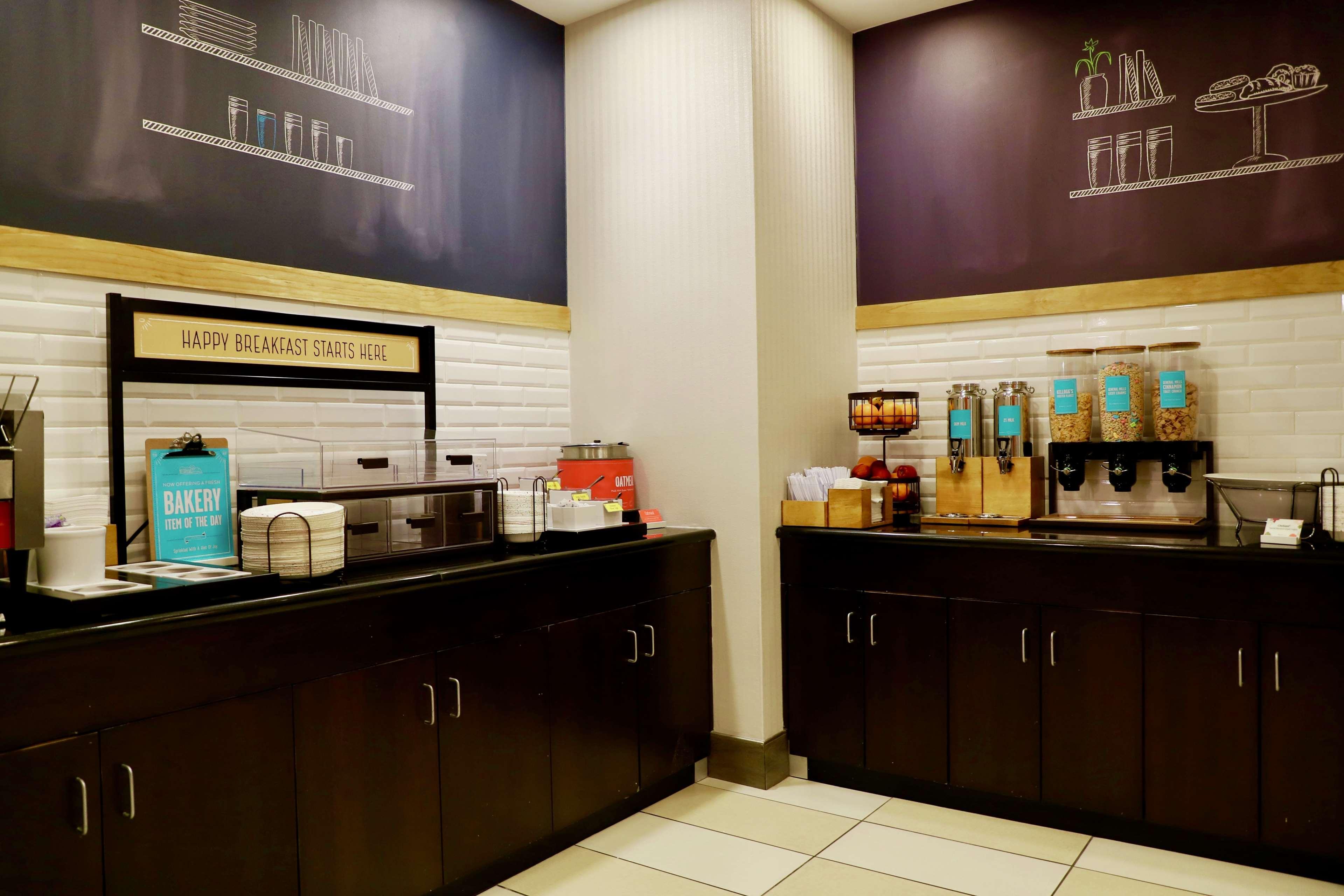 Hampton Doylestown Hotel