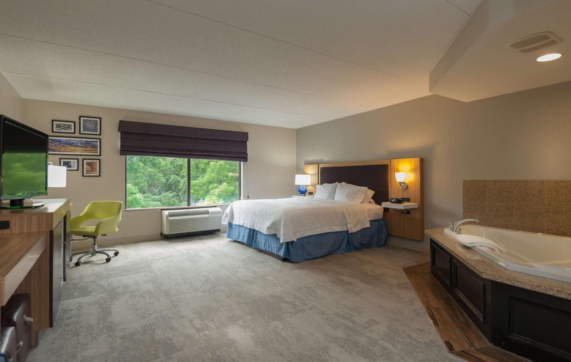 Hampton Doylestown 3* Warrington
