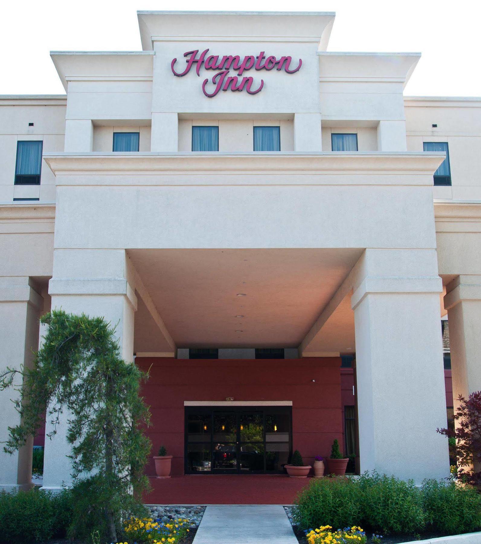 Hampton Doylestown Hotel
