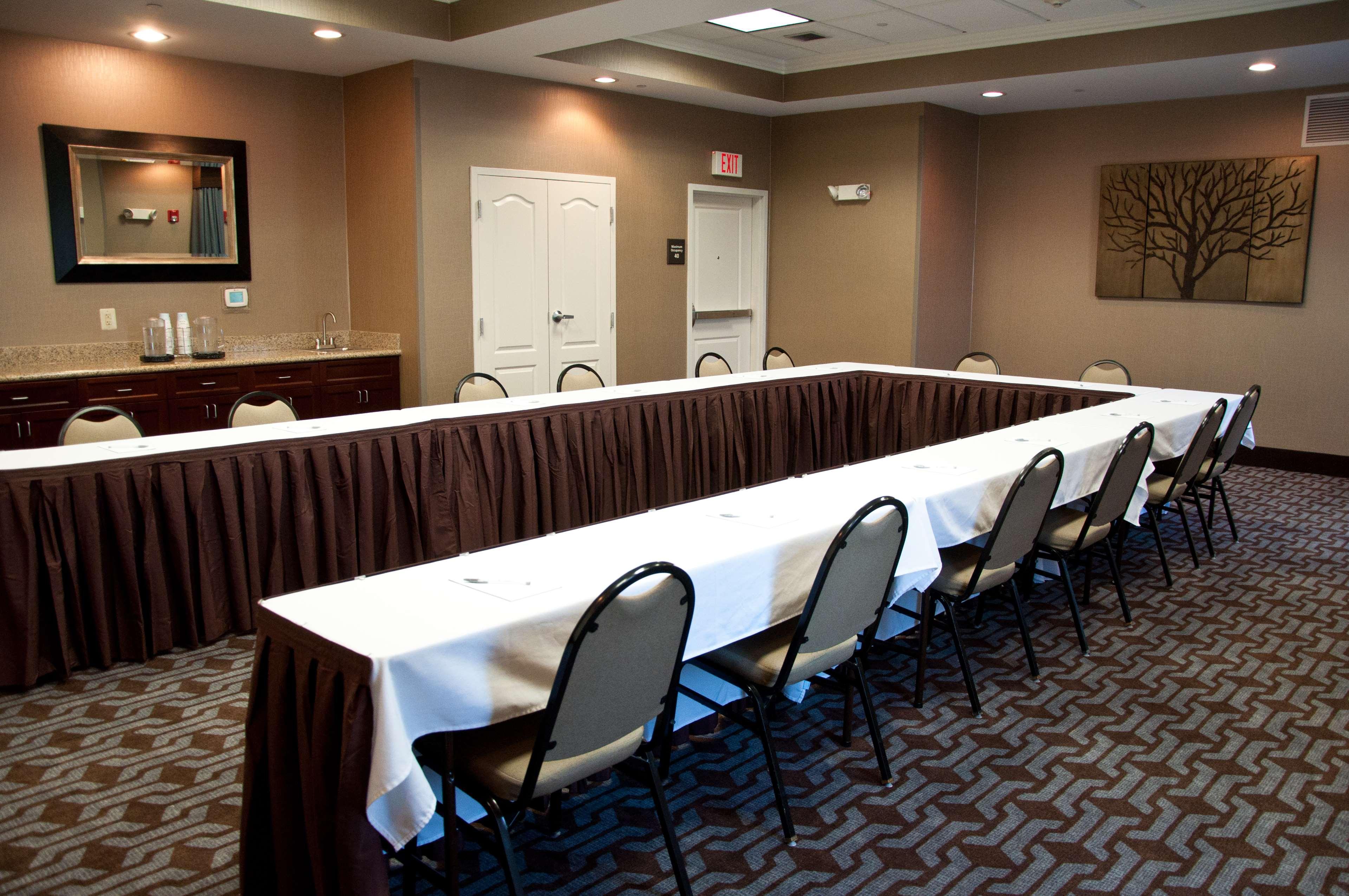 Hampton Doylestown Hotel Warrington